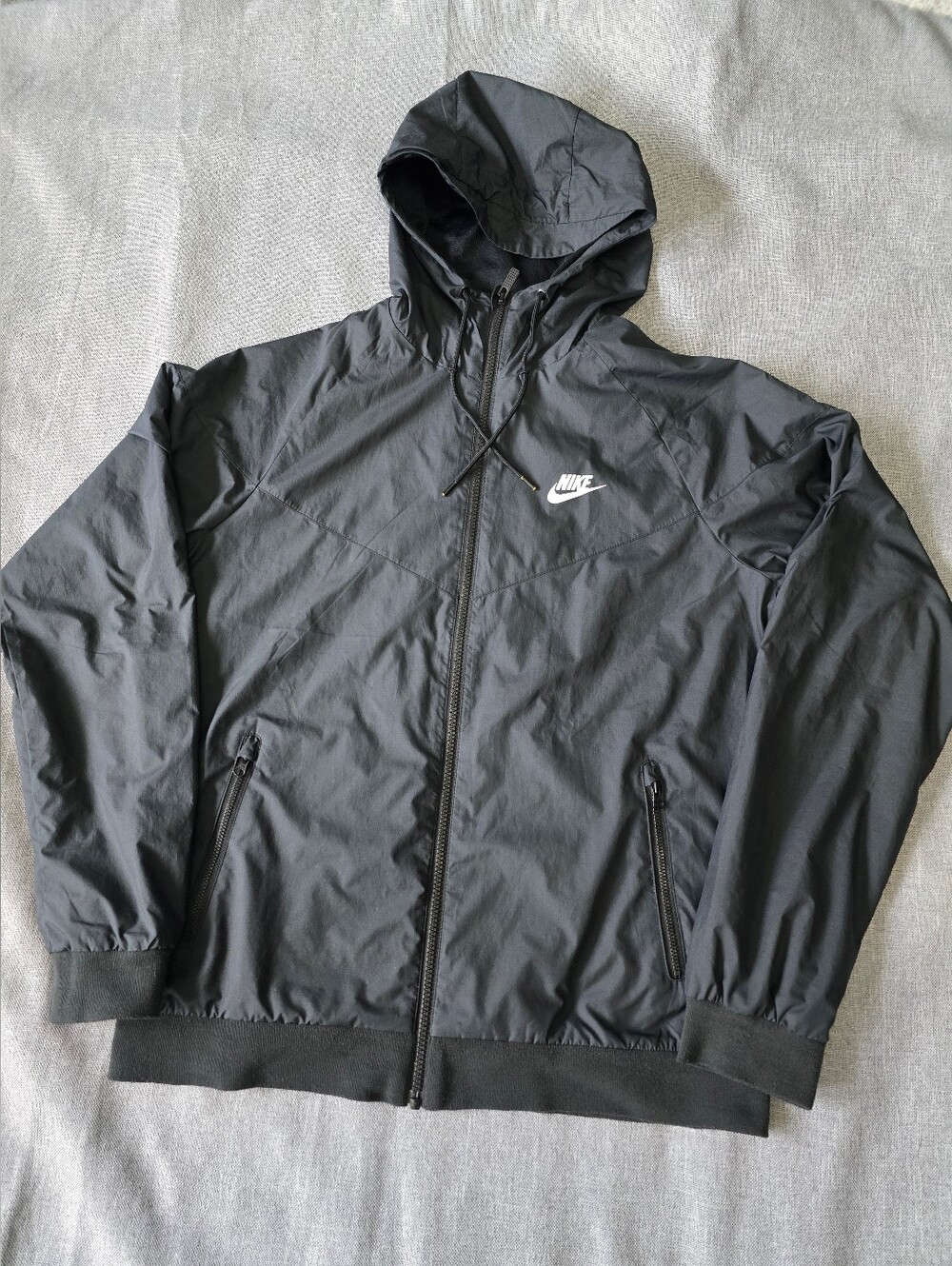 Nike Black Hooded Windbreaker with White Logo Size M